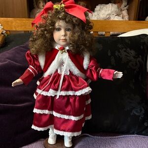 Angelique musical Christmas 1992 limited edition by Dynasty doll collection
